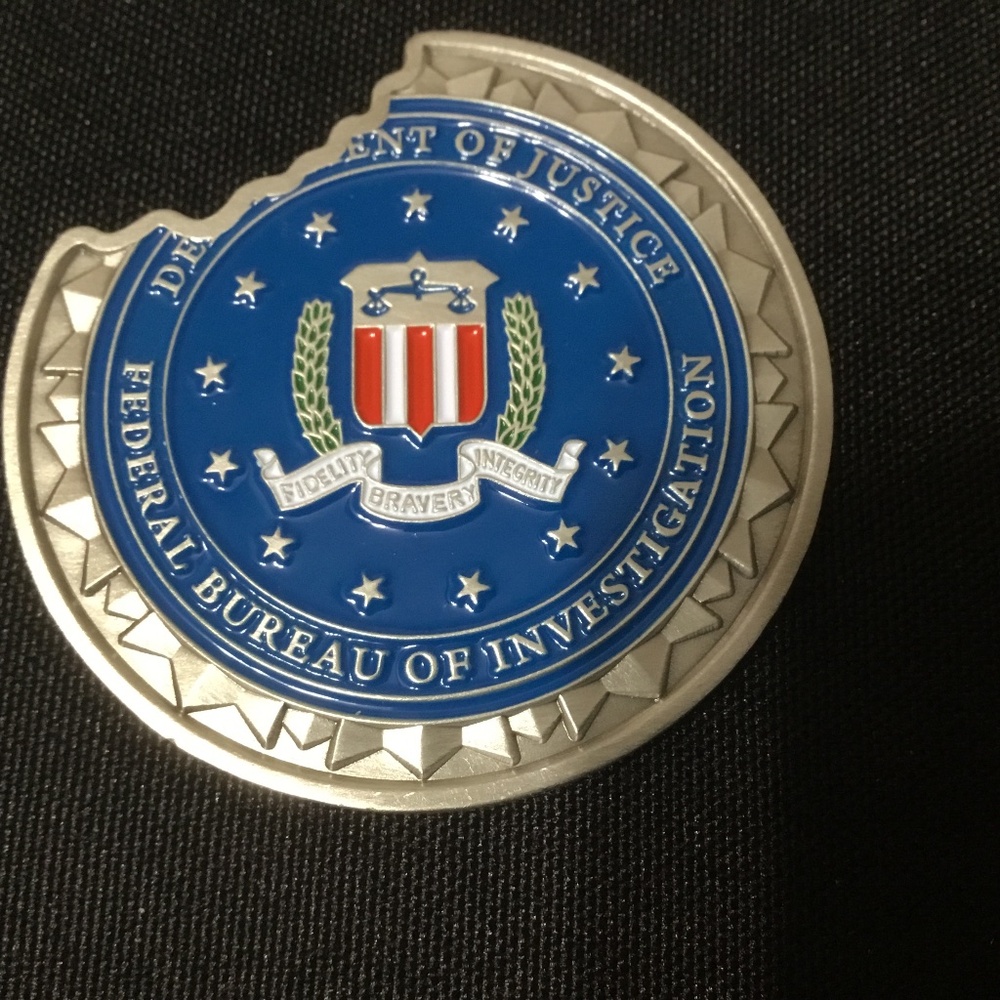 FBI Miami Challenge Coin Nice BITE! Shark/ FBI Logo other - Picture 4 of 7
